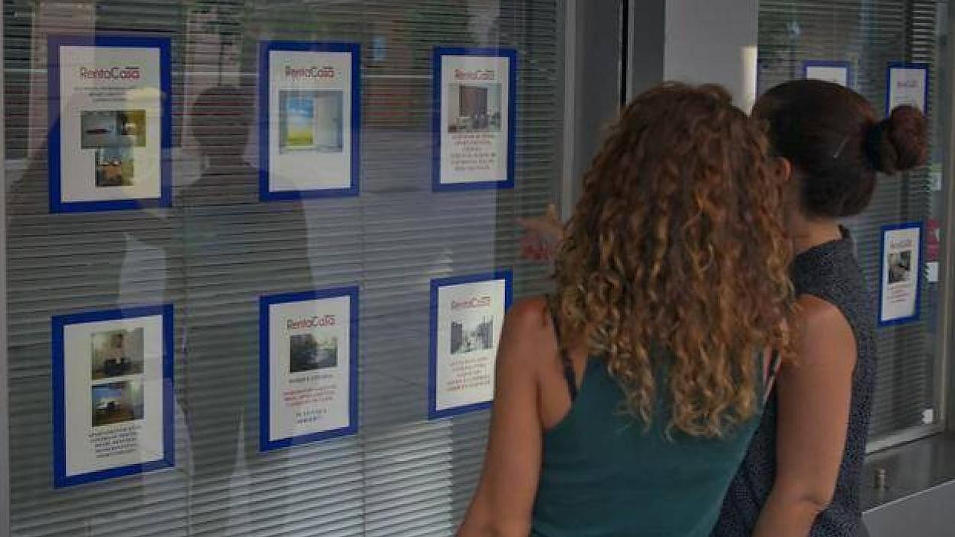 Consumer affairs ministry investigates real estate agencies charging